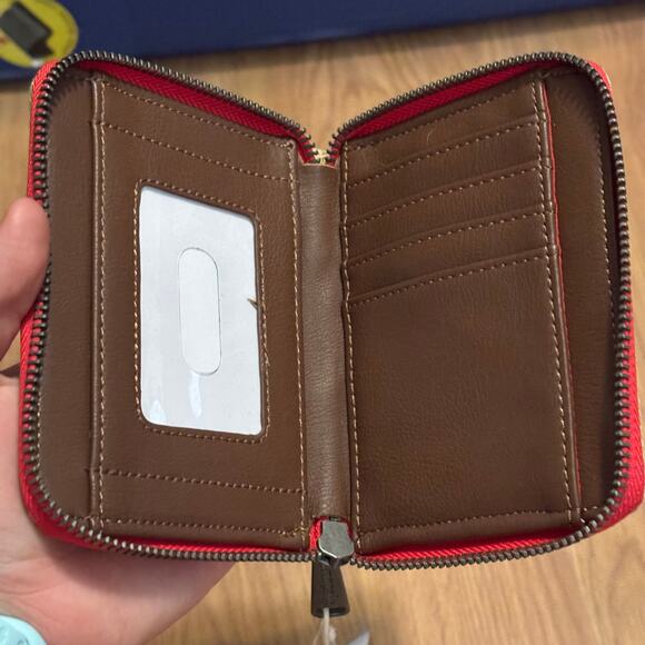 Disney Loungefly Moana Wallet NWT - Picture 3 of 3